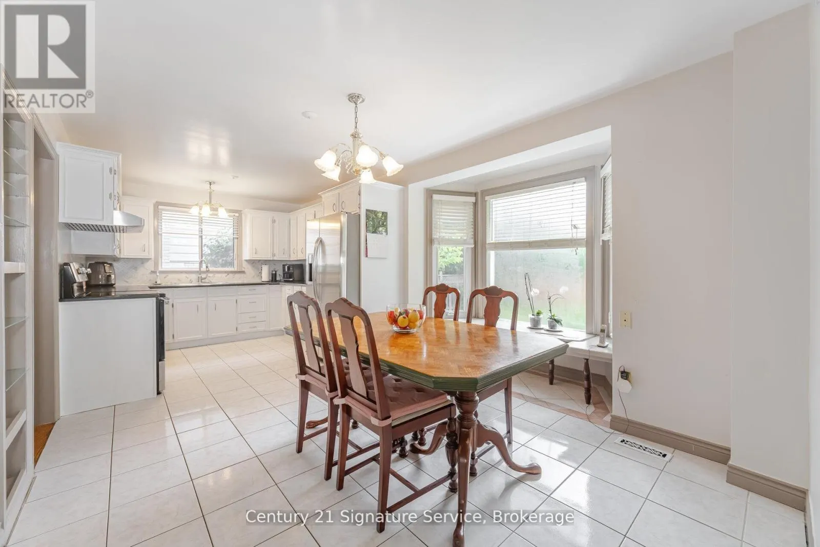 512 SELSEY DRIVE