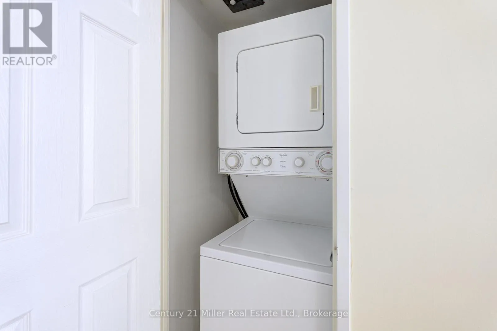 1210 - 156 ENFIELD PLACE, #1210