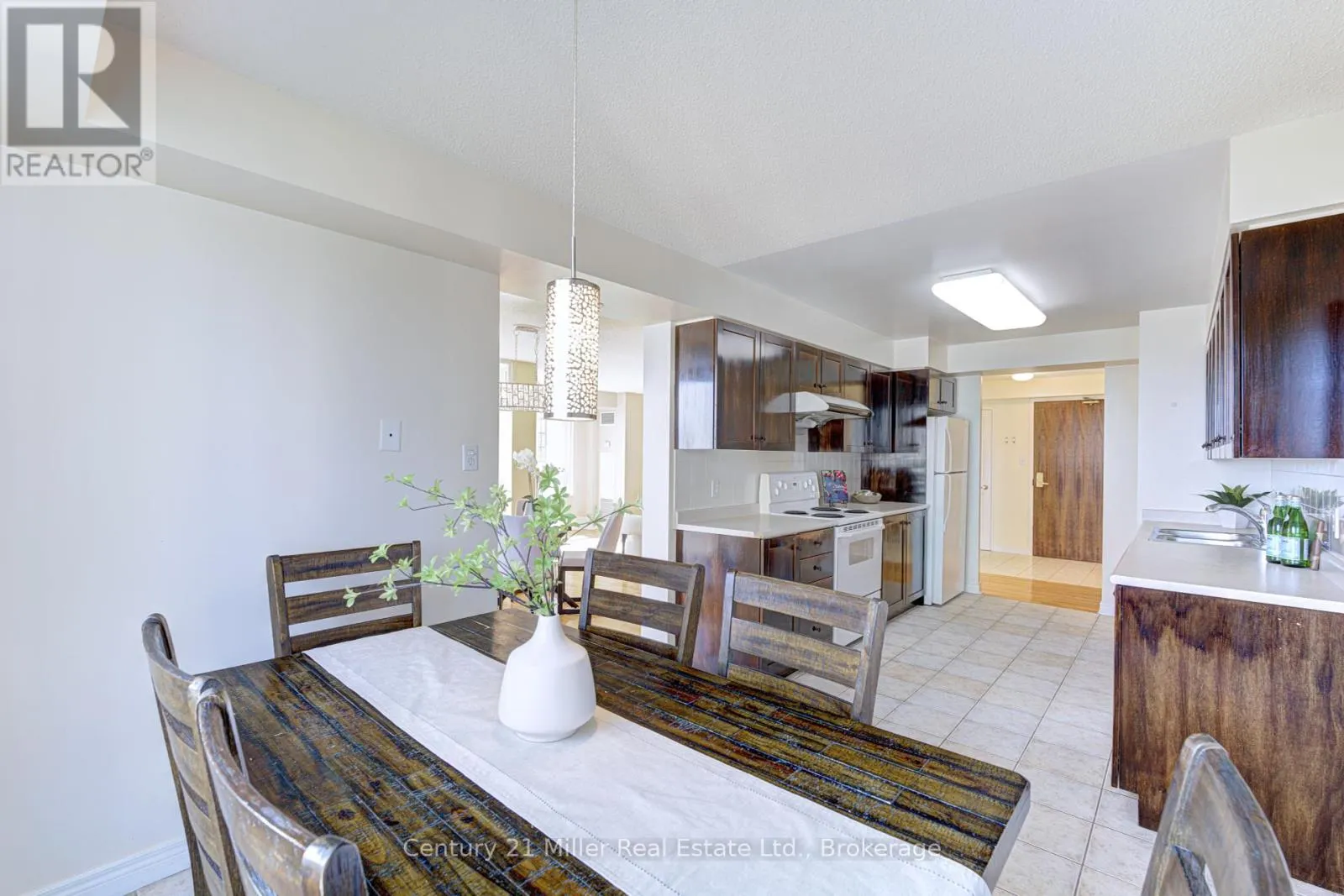 1210 - 156 ENFIELD PLACE, #1210