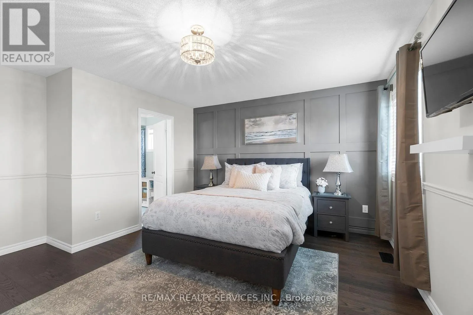 130 PORCHLIGHT ROAD