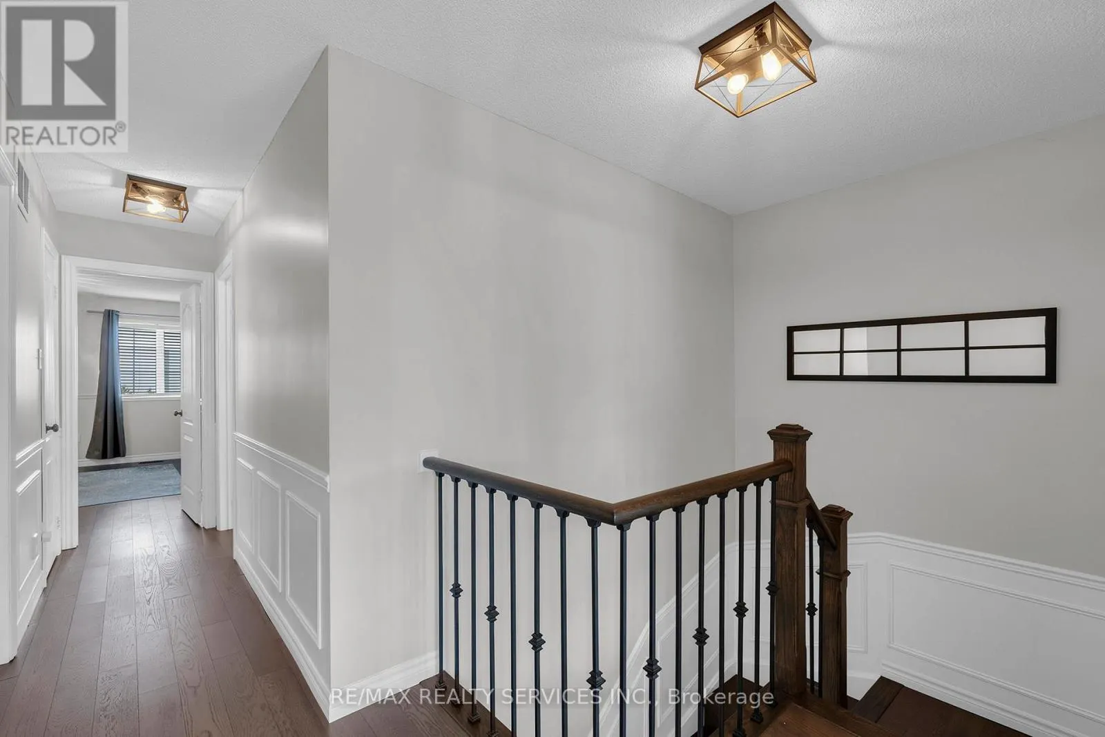 130 PORCHLIGHT ROAD