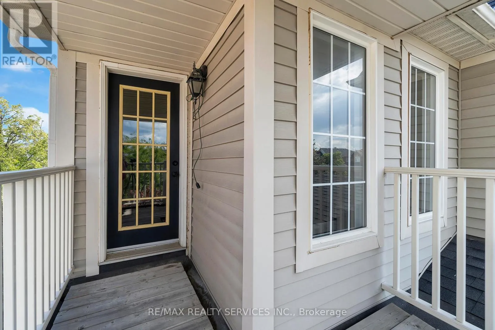 130 PORCHLIGHT ROAD
