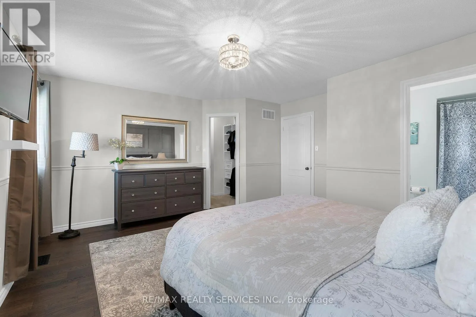 130 PORCHLIGHT ROAD