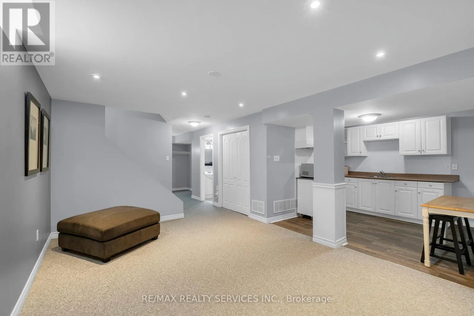 130 PORCHLIGHT ROAD