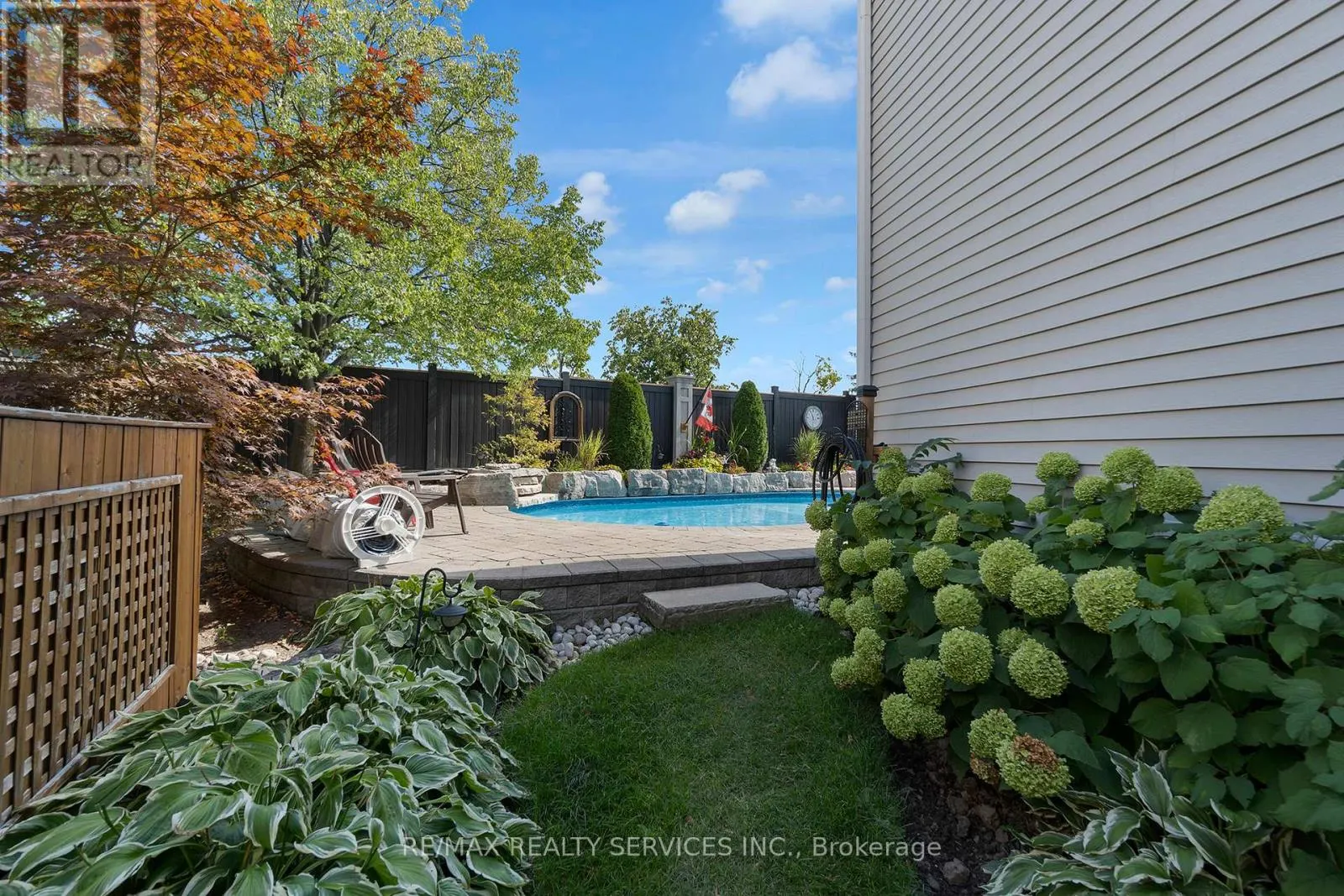 130 PORCHLIGHT ROAD