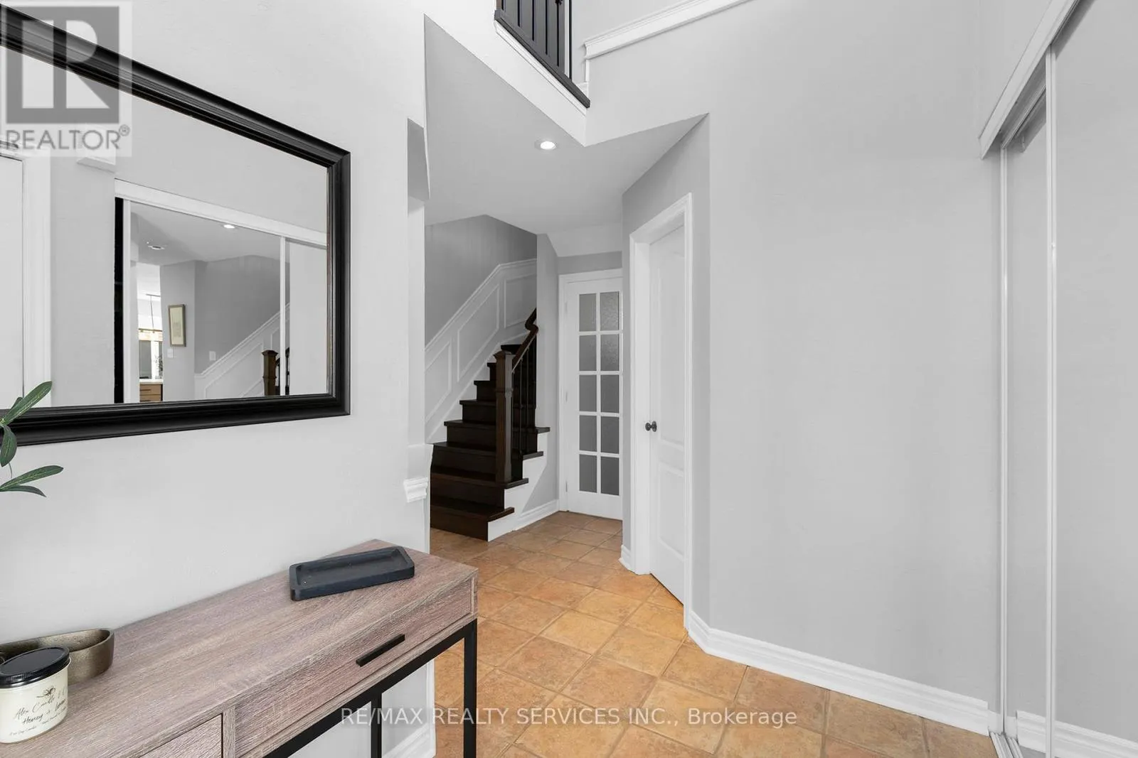 130 PORCHLIGHT ROAD