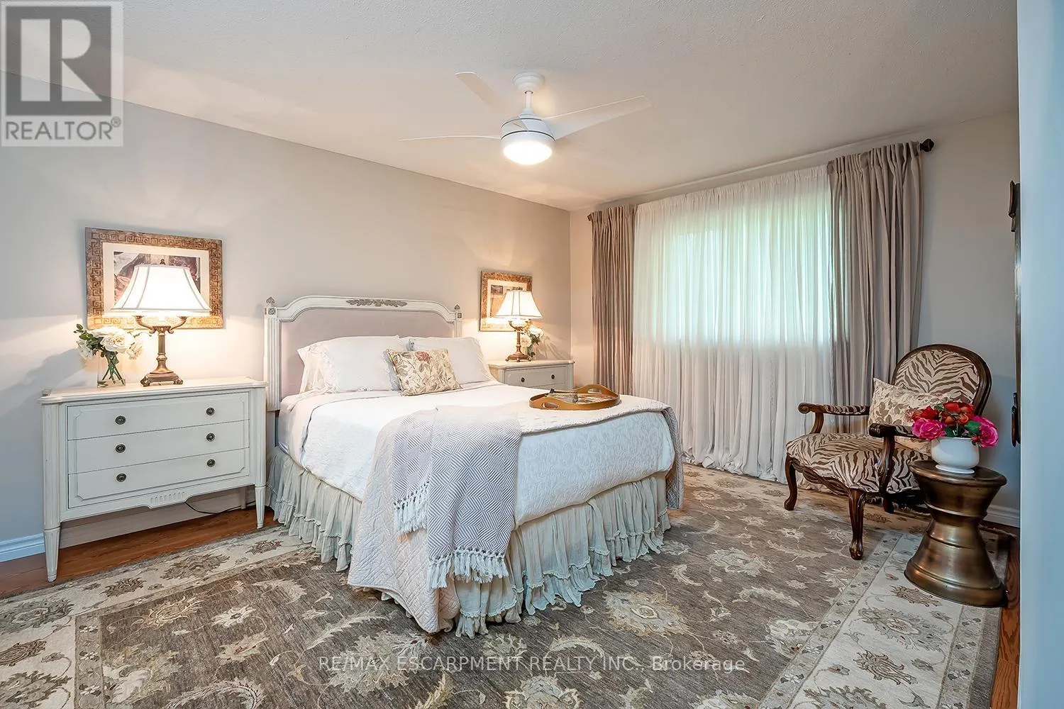 5 - 1580 KERN'S ROAD