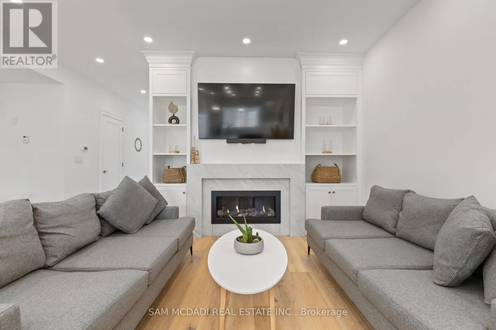 4 IROQUOIS AVENUE