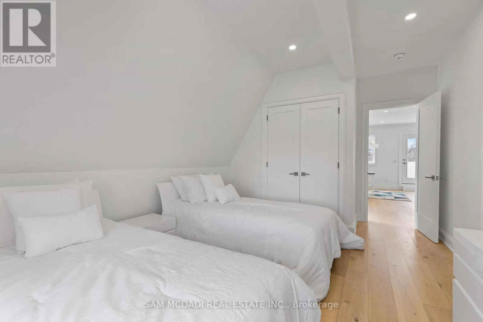 4 IROQUOIS AVENUE