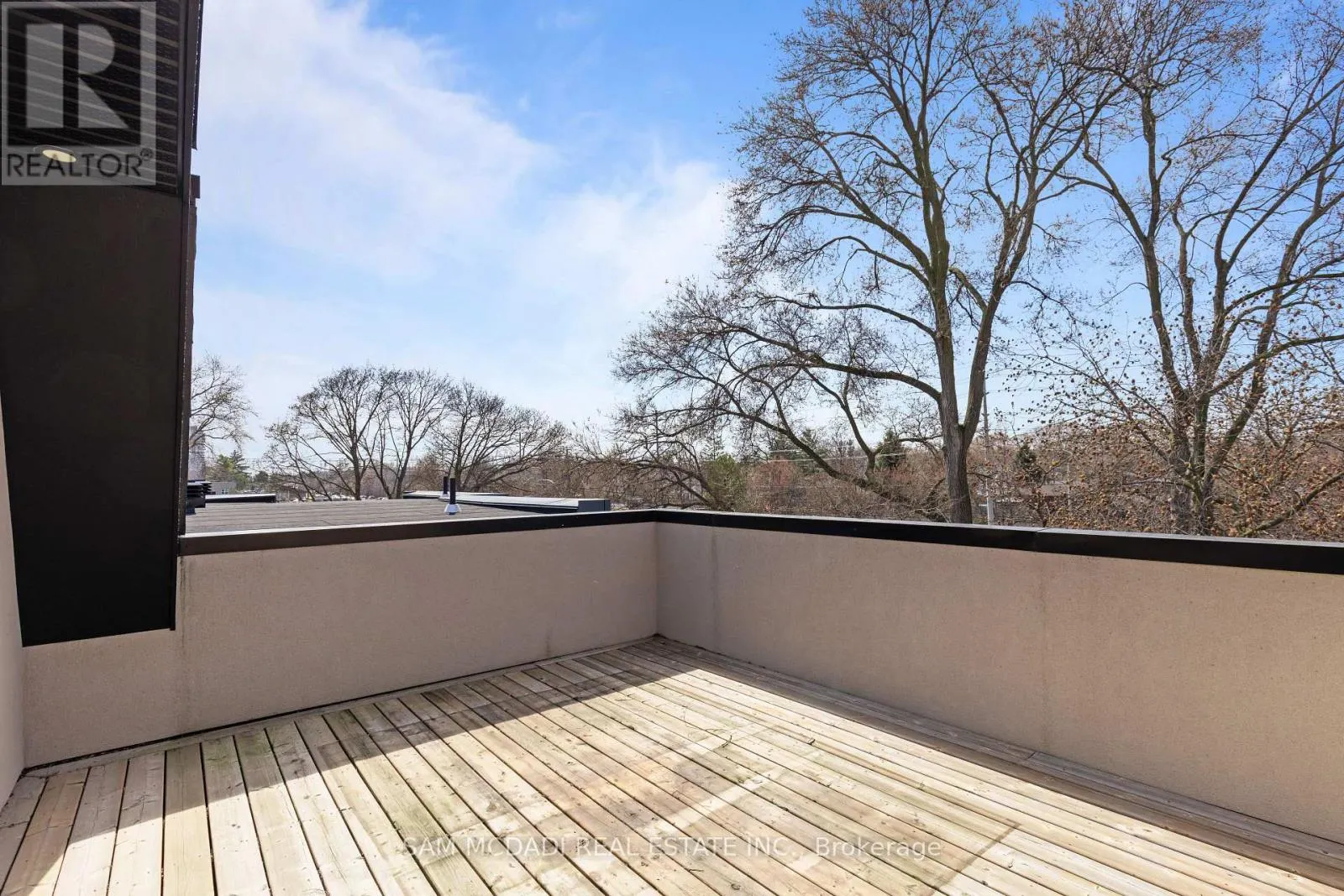 4 IROQUOIS AVENUE