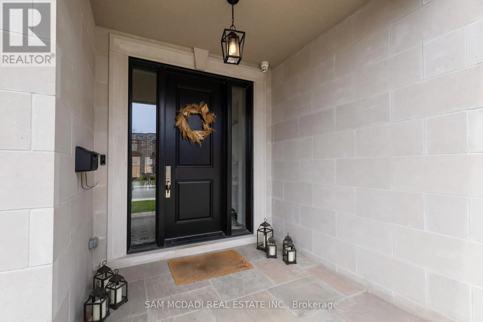 4 IROQUOIS AVENUE
