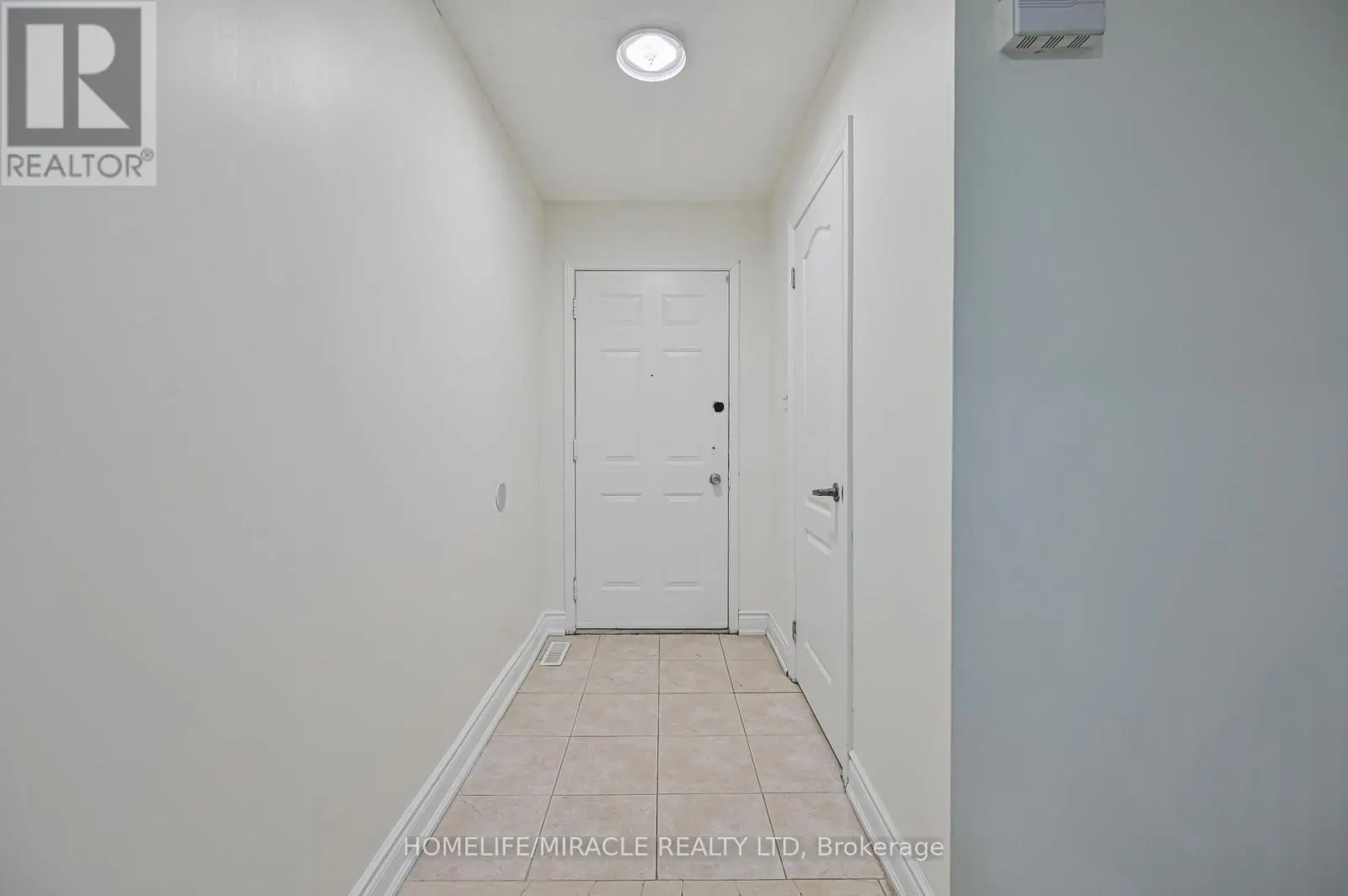 32 WOODSVIEW AVENUE