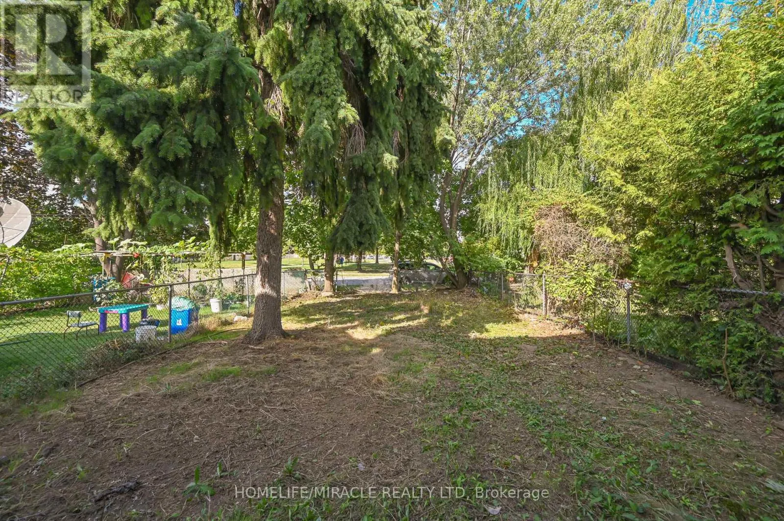 32 WOODSVIEW AVENUE