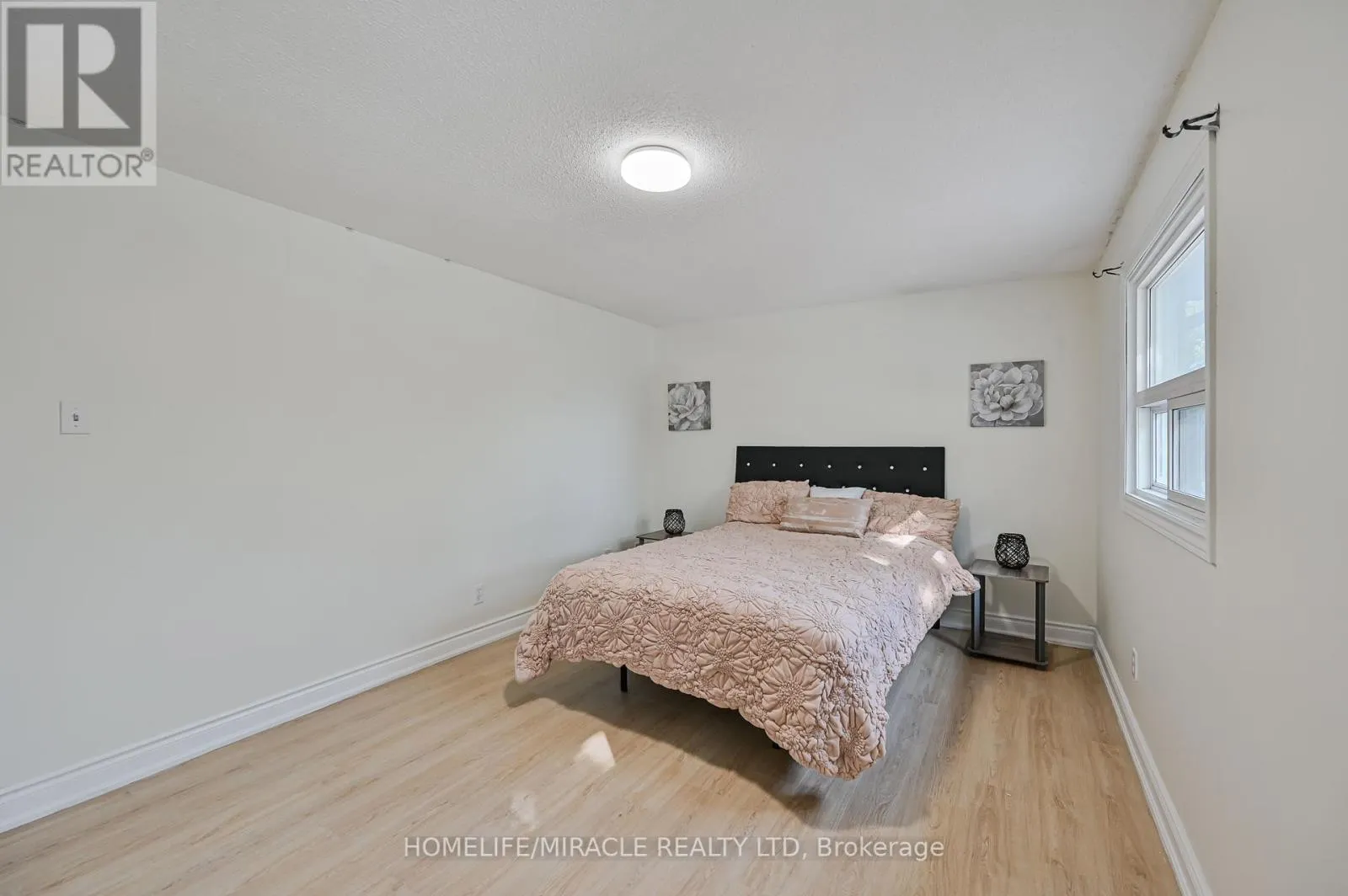 32 WOODSVIEW AVENUE