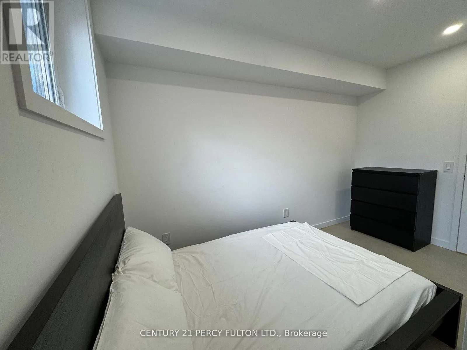 BSMT - 890 OSSINGTON AVENUE