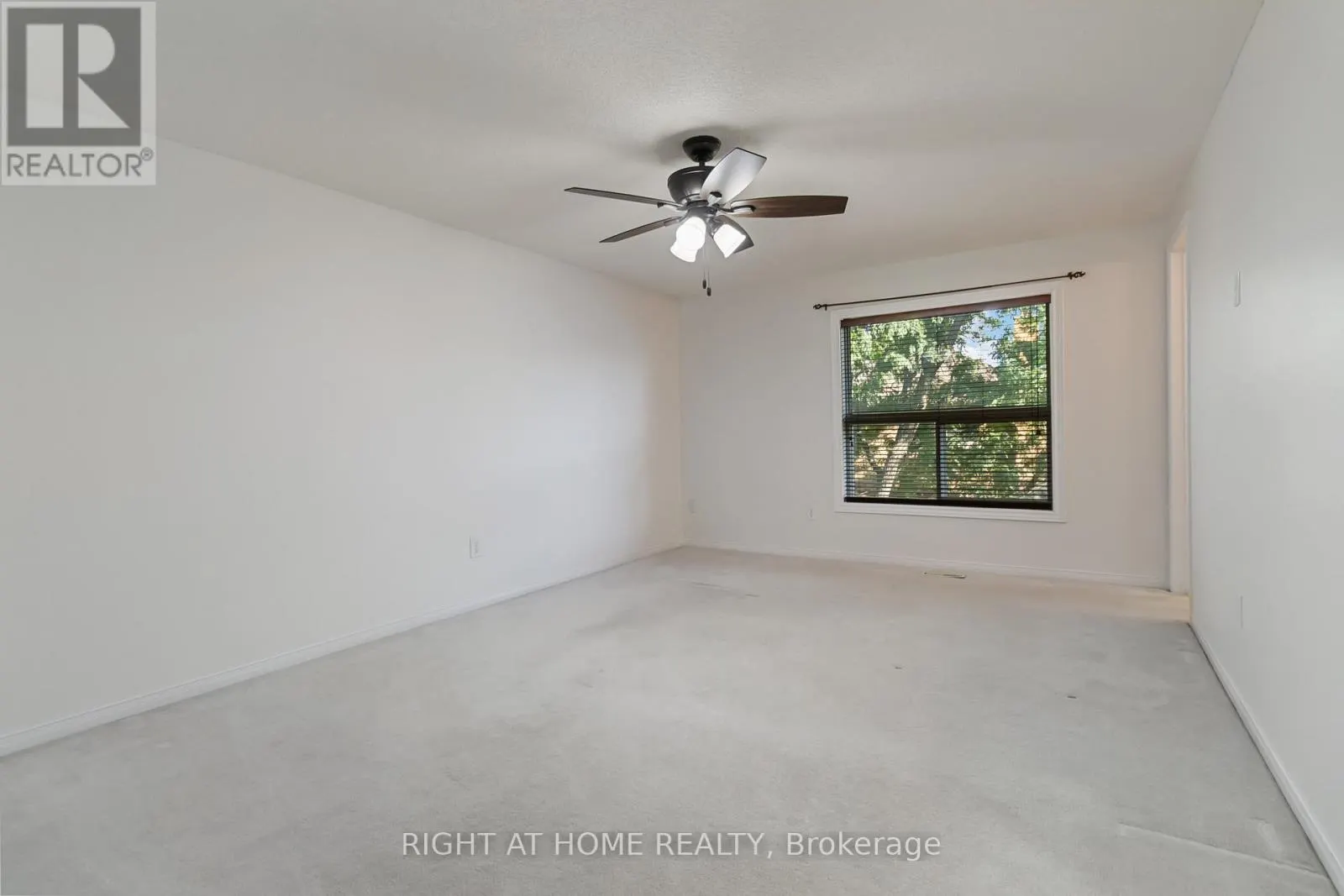 12 - 1520 REEVES GATE
