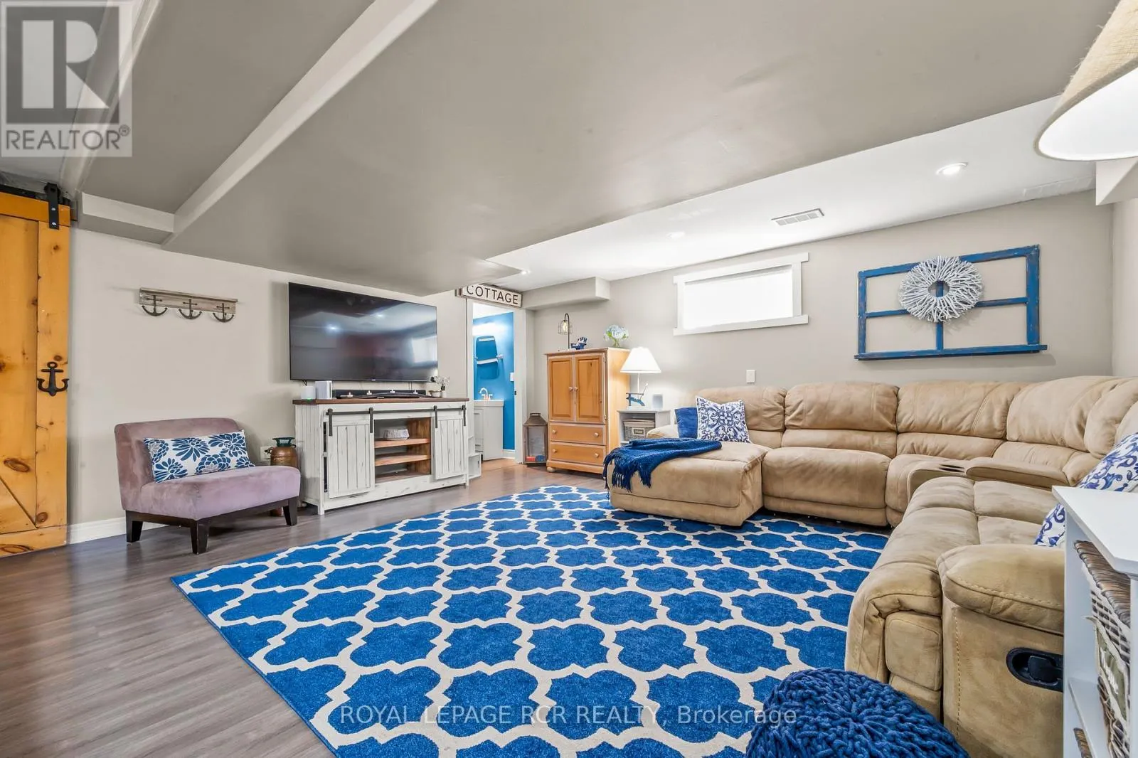 85 LAVERTY CRESCENT