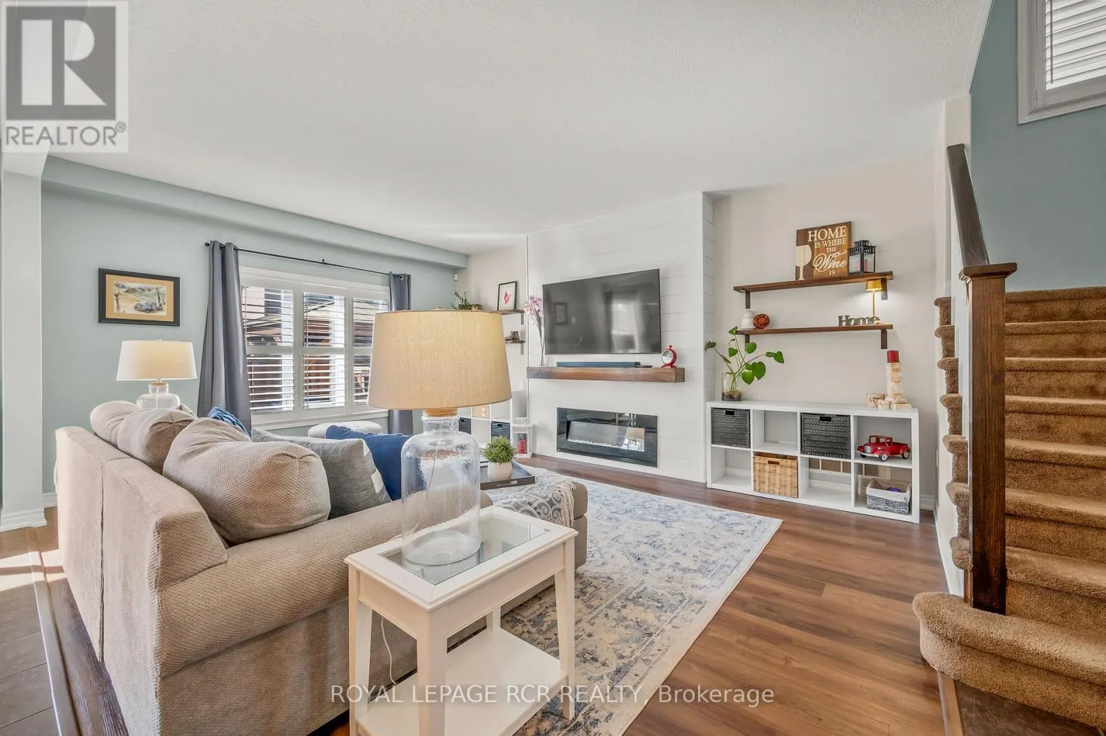 85 LAVERTY CRESCENT