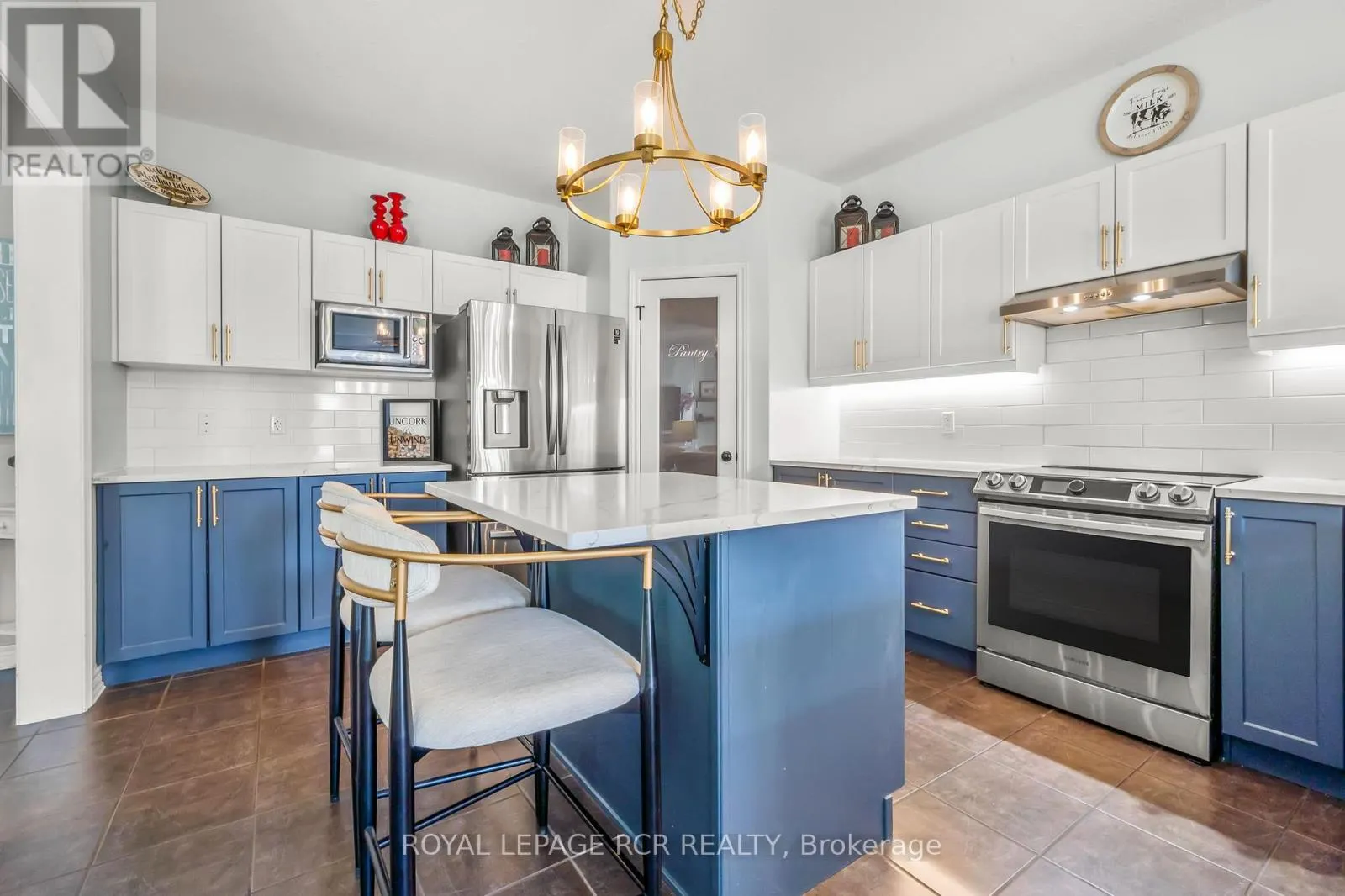 85 LAVERTY CRESCENT