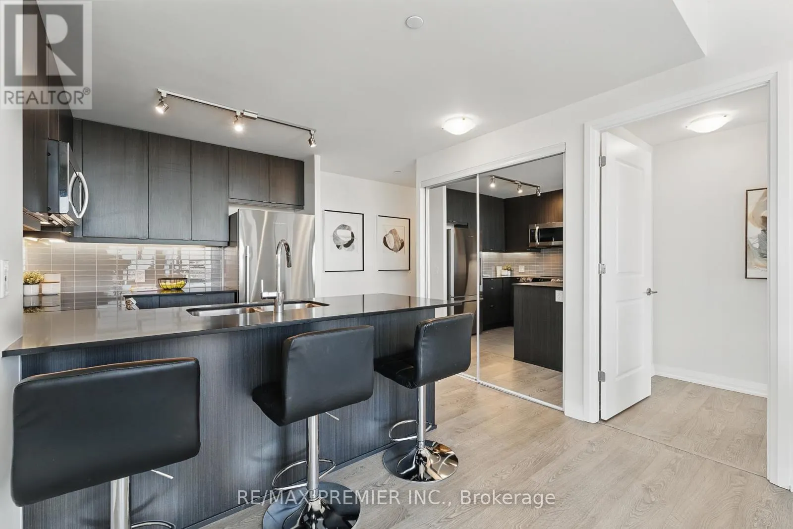 2409 - 50 THOMAS RILEY ROAD