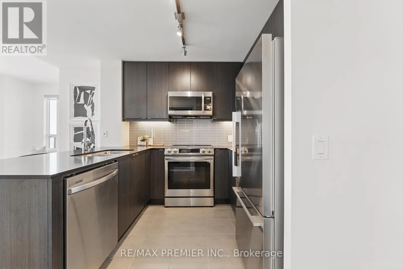 2409 - 50 THOMAS RILEY ROAD