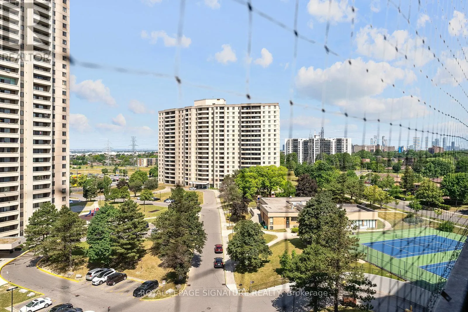 #906 - 5 SAN ROMANOWAY