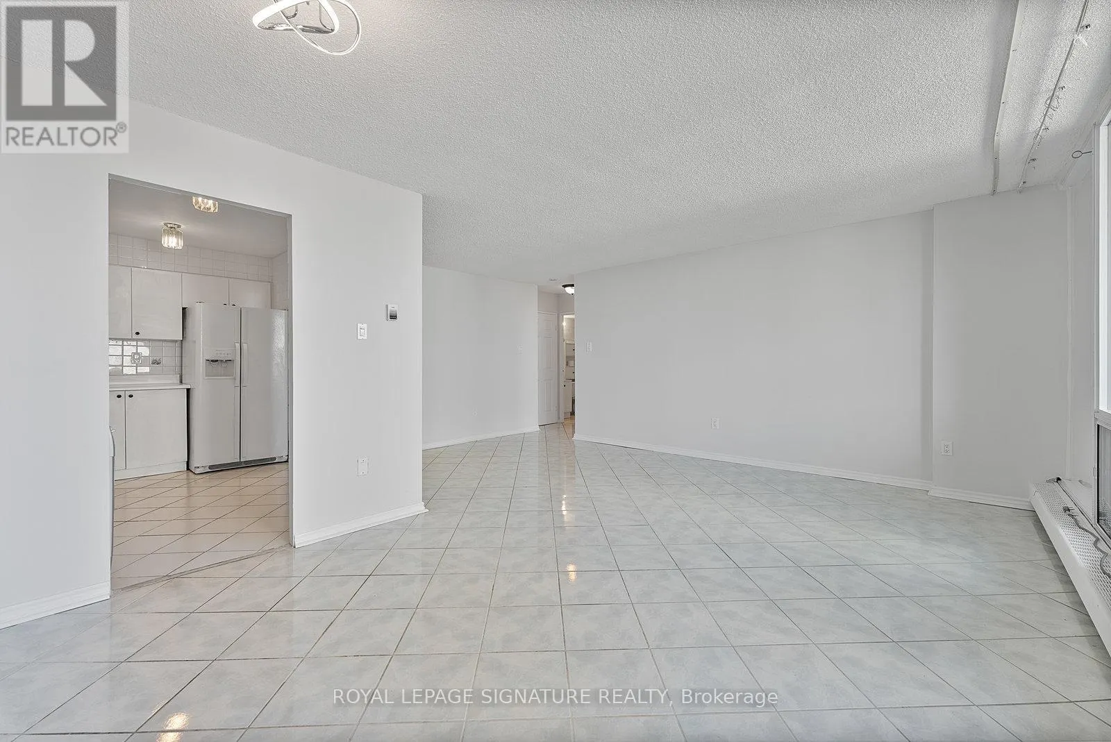 #906 - 5 SAN ROMANOWAY