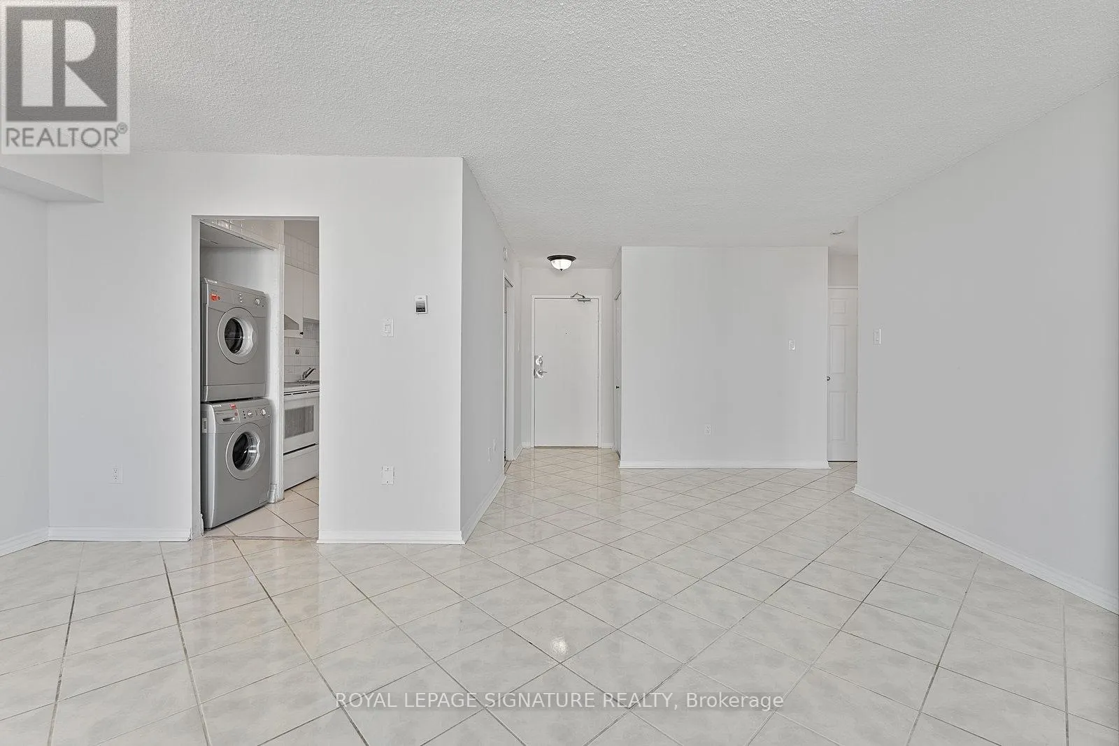 #906 - 5 SAN ROMANOWAY