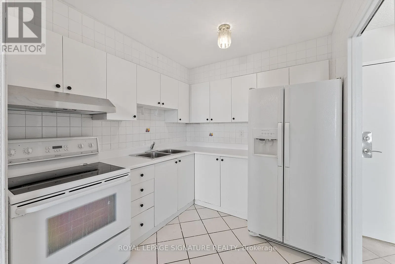 #906 - 5 SAN ROMANOWAY