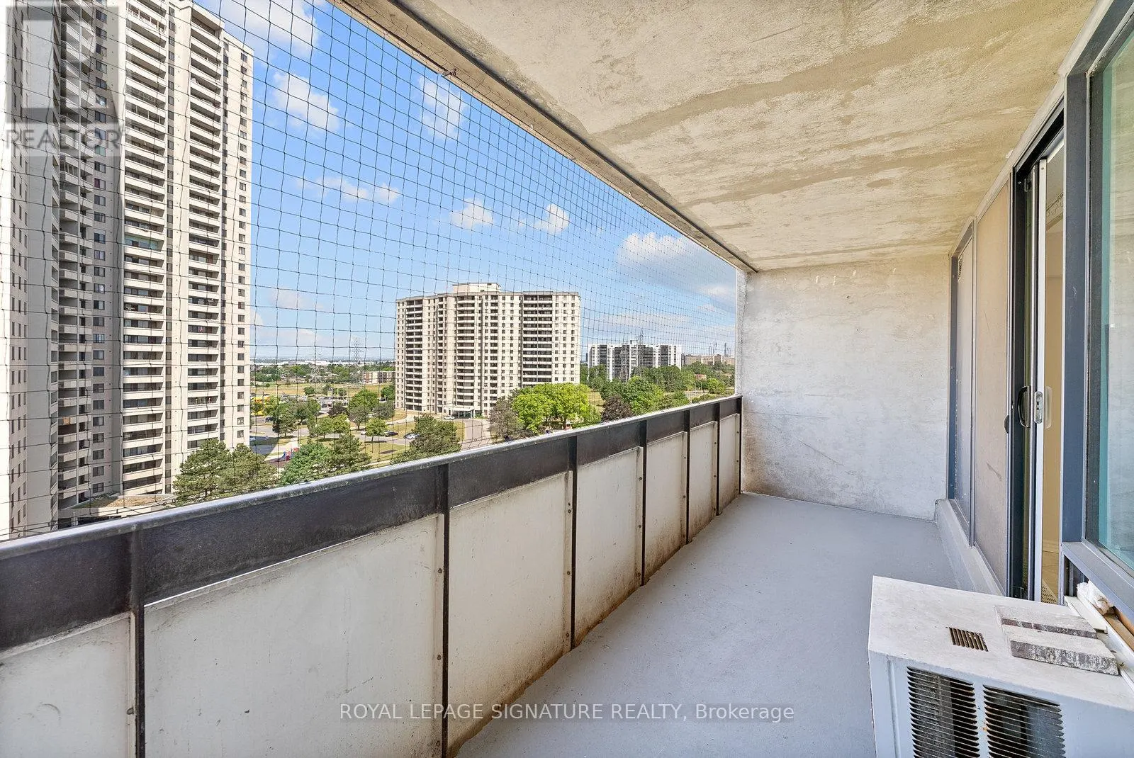 #906 - 5 SAN ROMANOWAY
