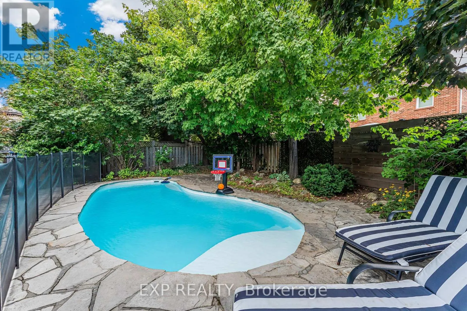 12 KILLALOE CRESCENT