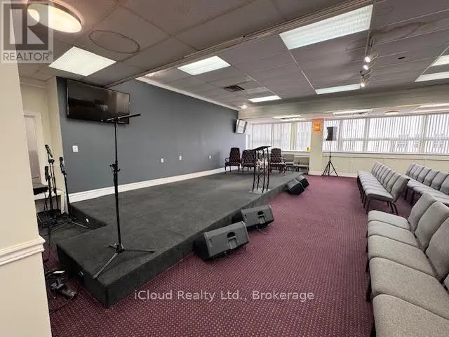 4&5 - 1312 BRITANNIA ROAD