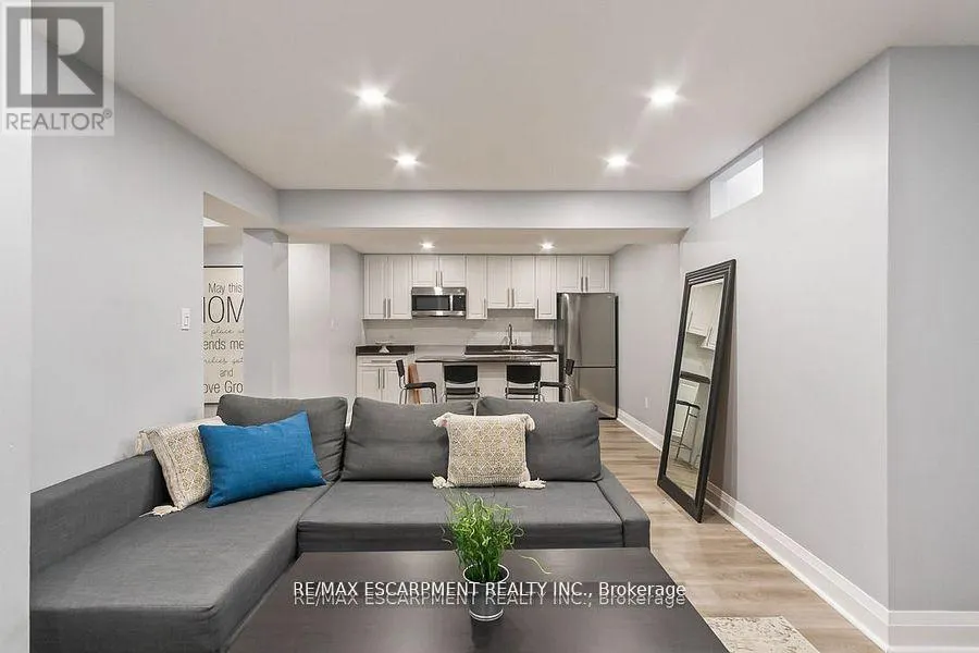 7107 APPLETREE LANE
