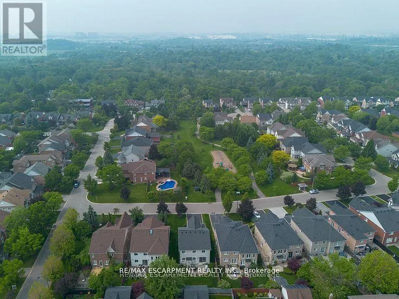 7107 APPLETREE LANE