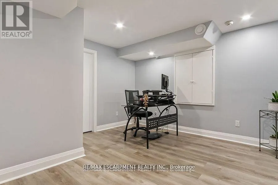 7107 APPLETREE LANE