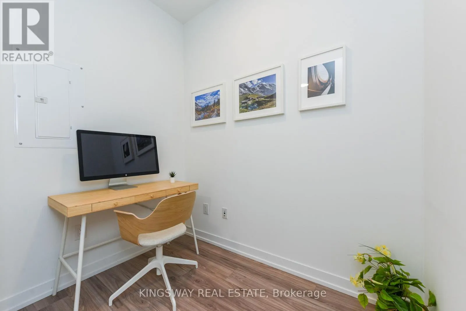 2505 - 4065 CONFEDERATION PARKWAY