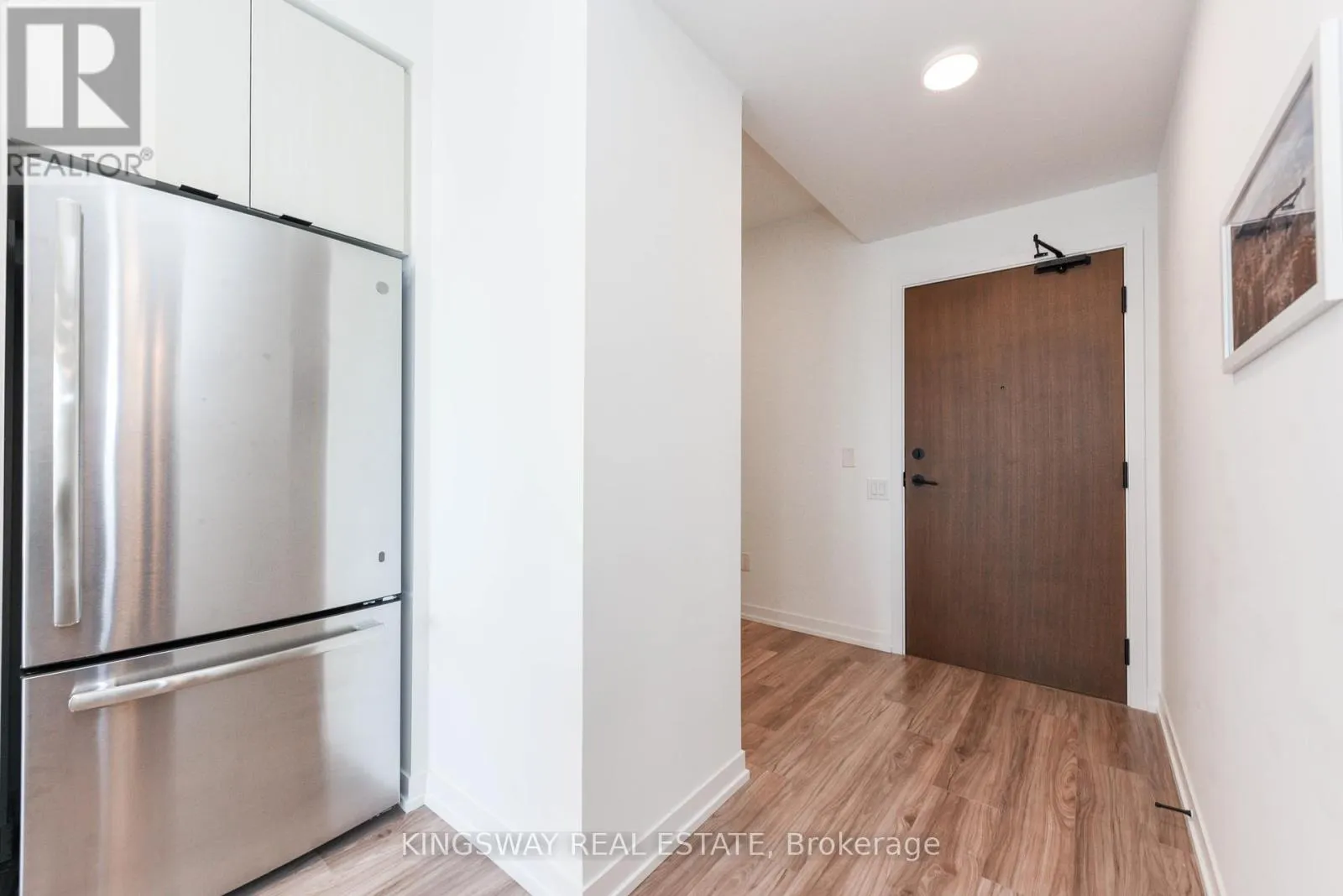 2505 - 4065 CONFEDERATION PARKWAY
