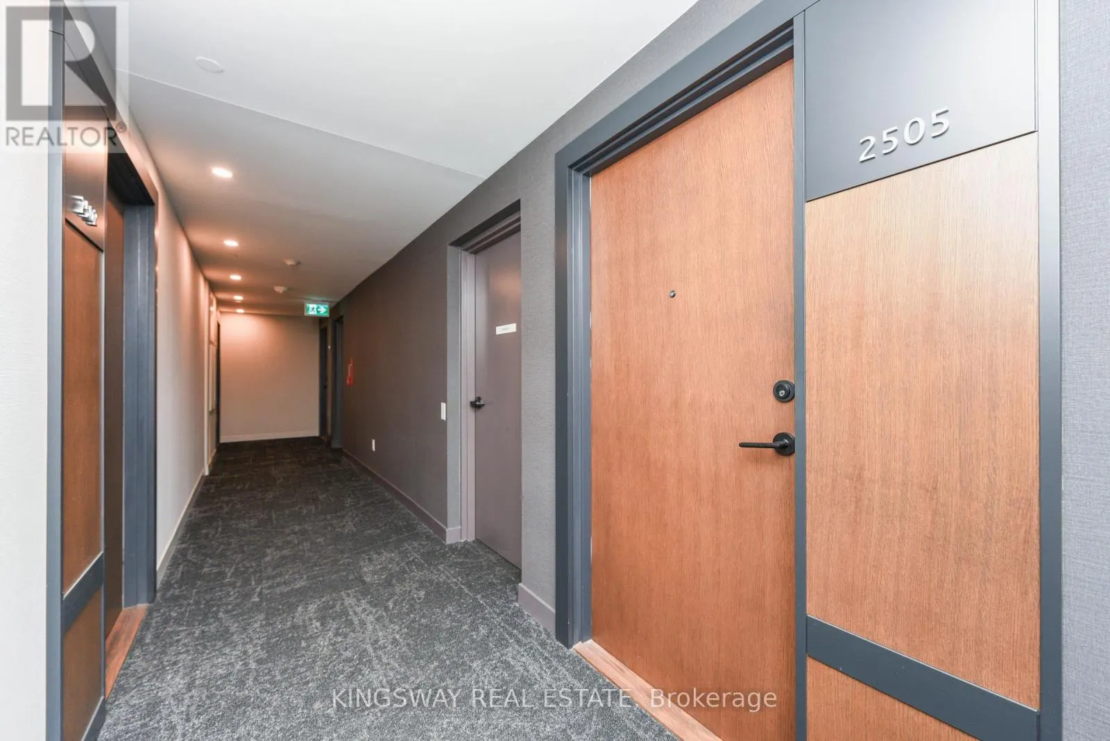 2505 - 4065 CONFEDERATION PARKWAY