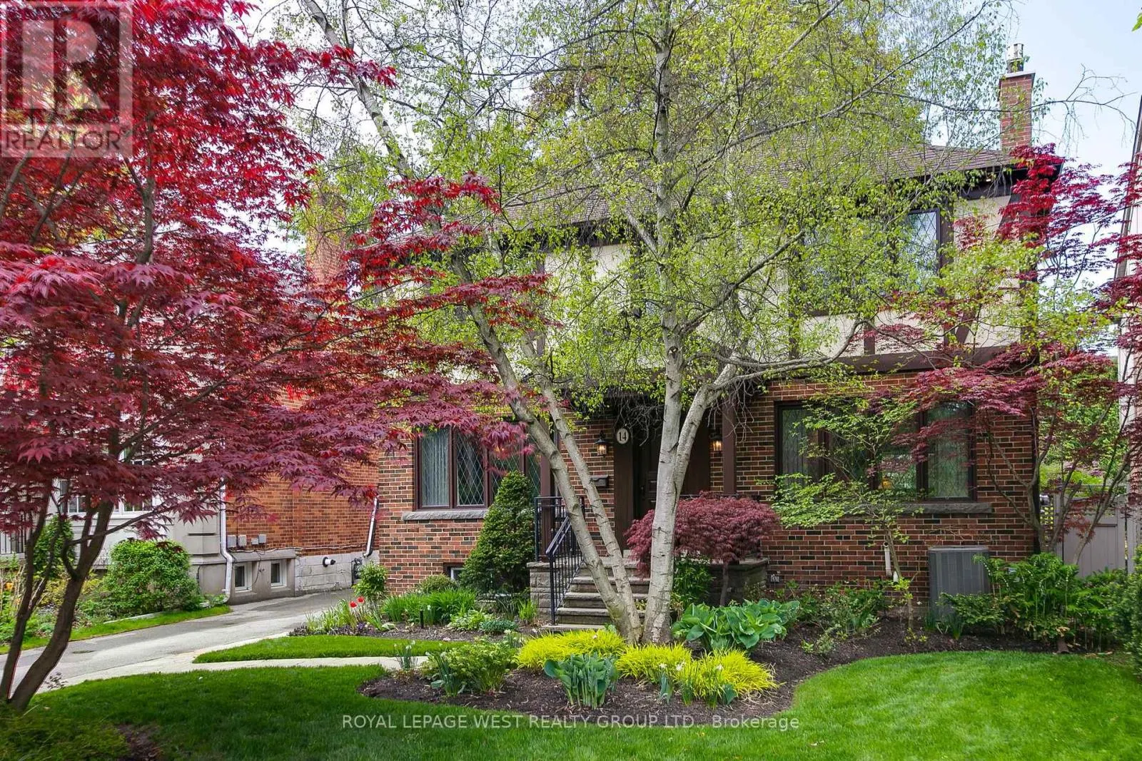 14 DUNEDIN DRIVE