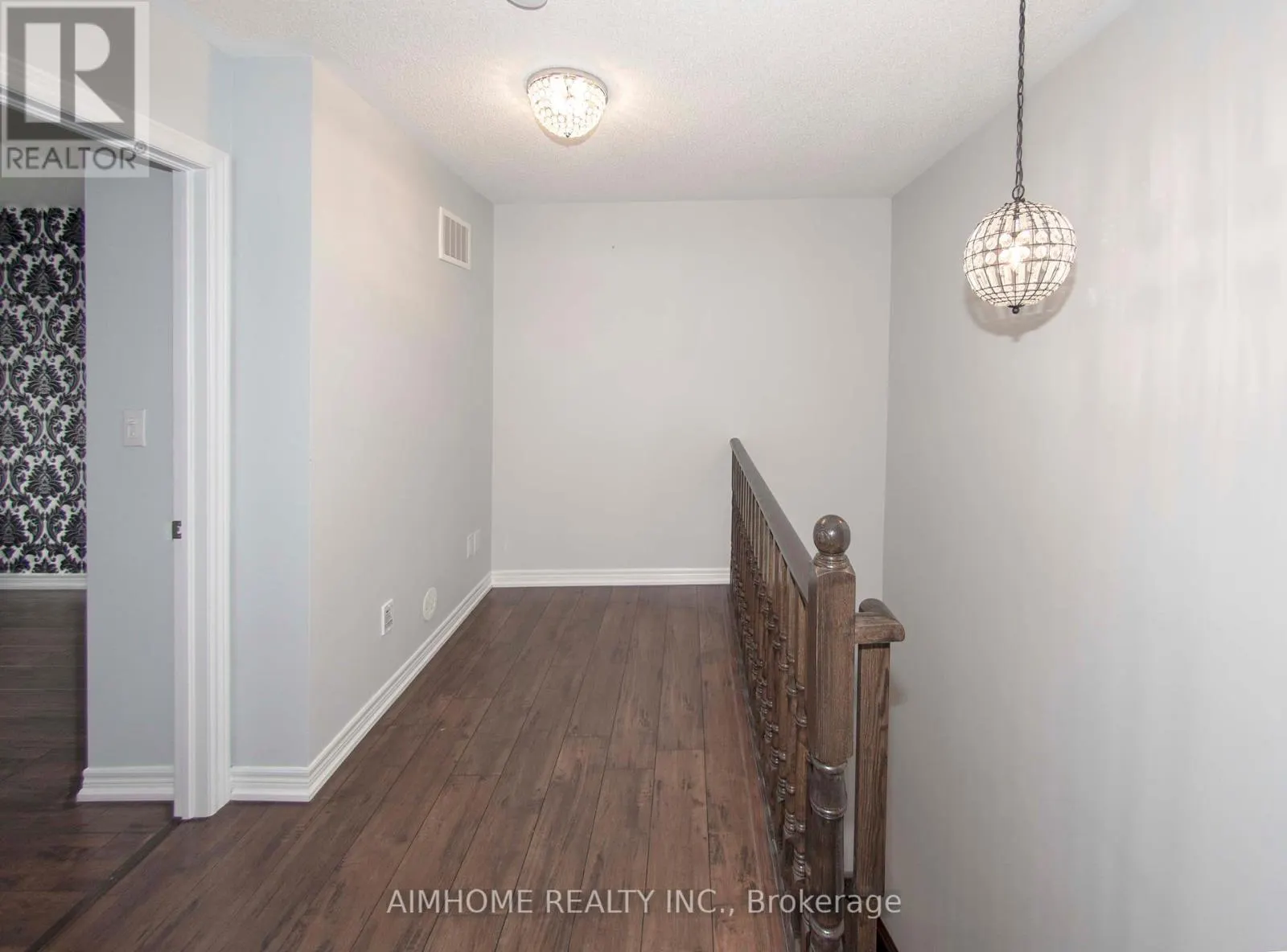 37 - 2435 GREENWICH DRIVE