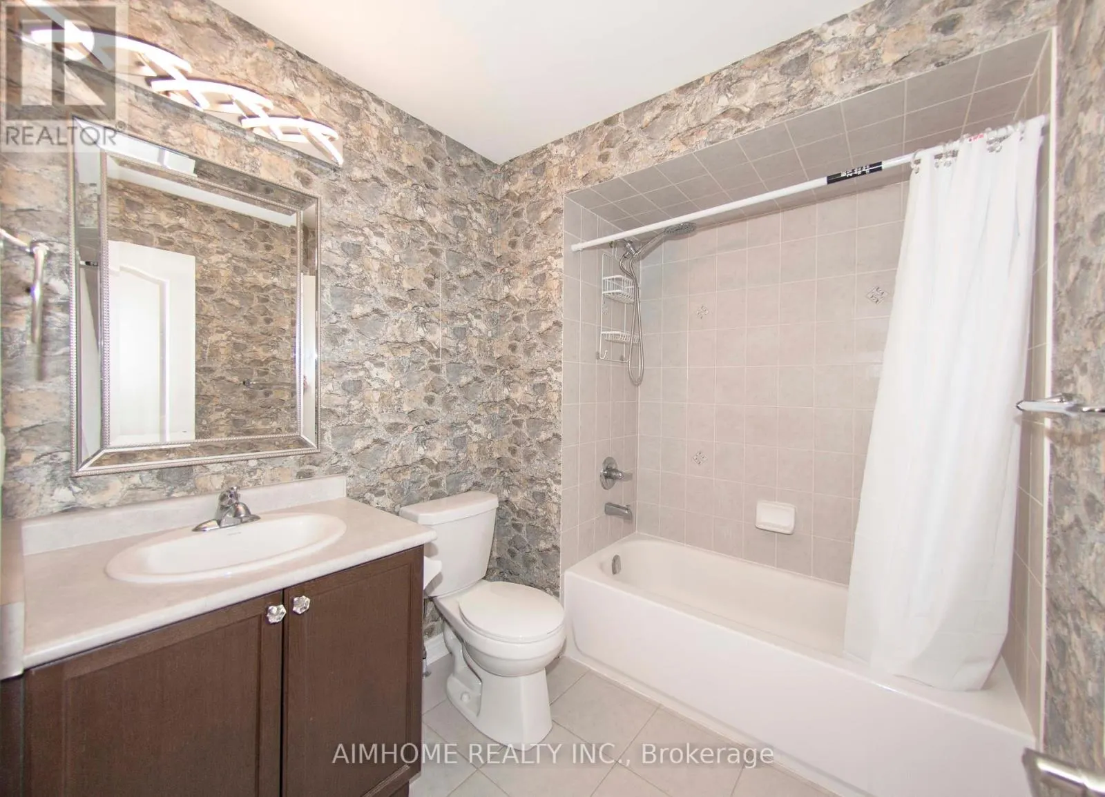 37 - 2435 GREENWICH DRIVE