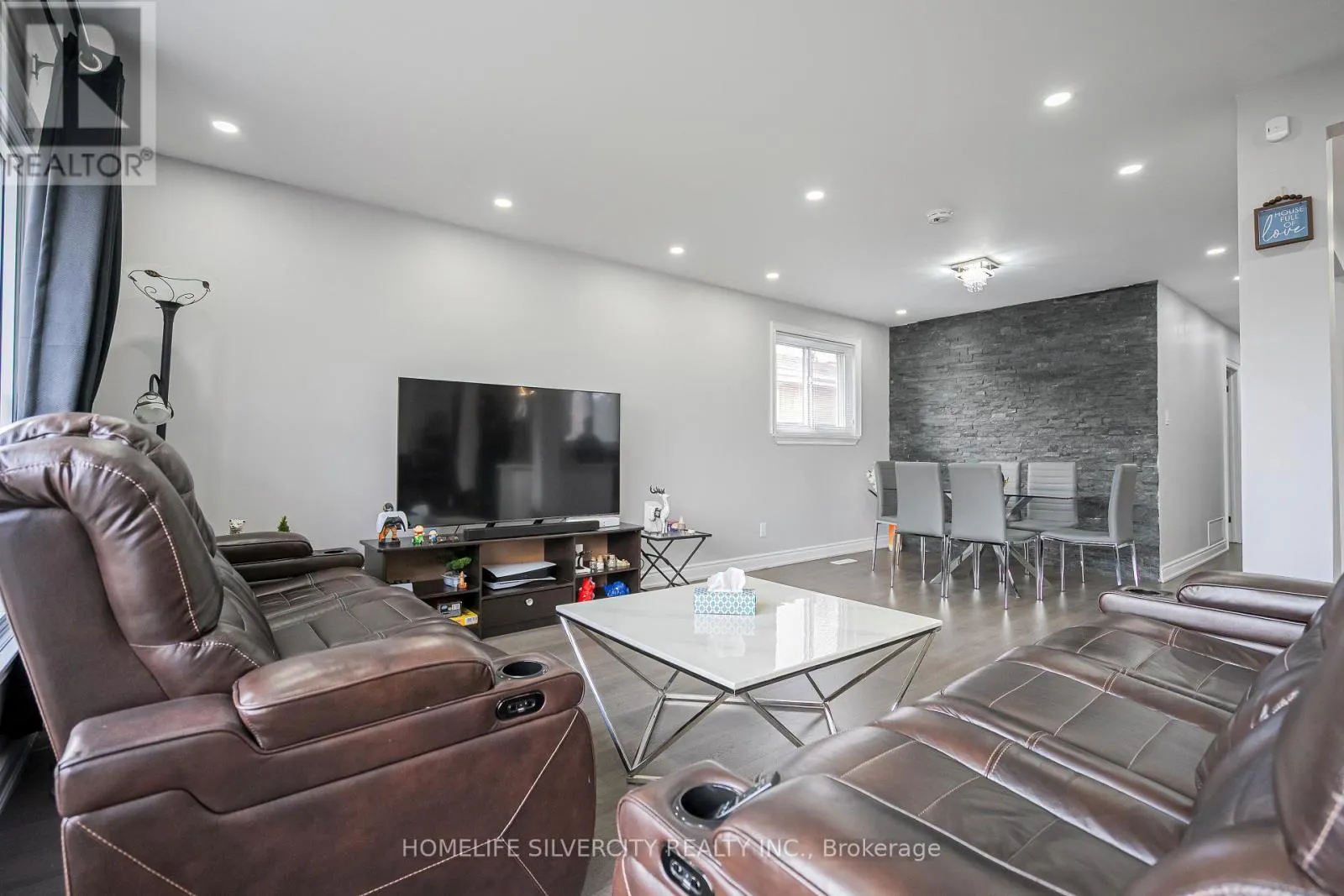 72 BROOKLAND DRIVE
