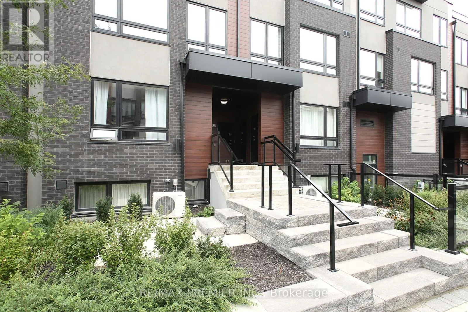 312 - 1100 BRIAR HILL AVENUE