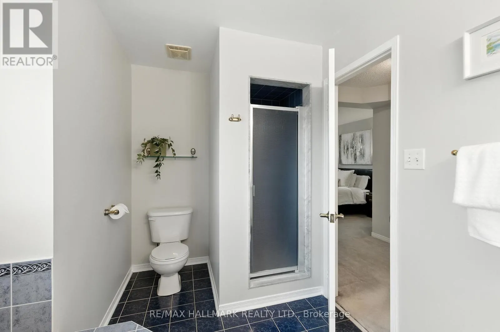 3288 EQUESTRIAN CRESCENT