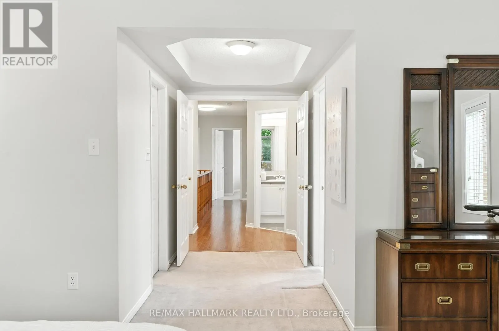 3288 EQUESTRIAN CRESCENT