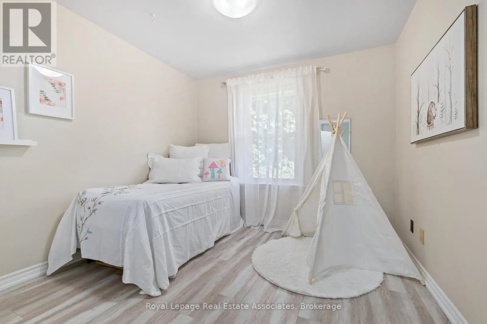 35 - 2269 MOUNTAIN GROVE AVENUE