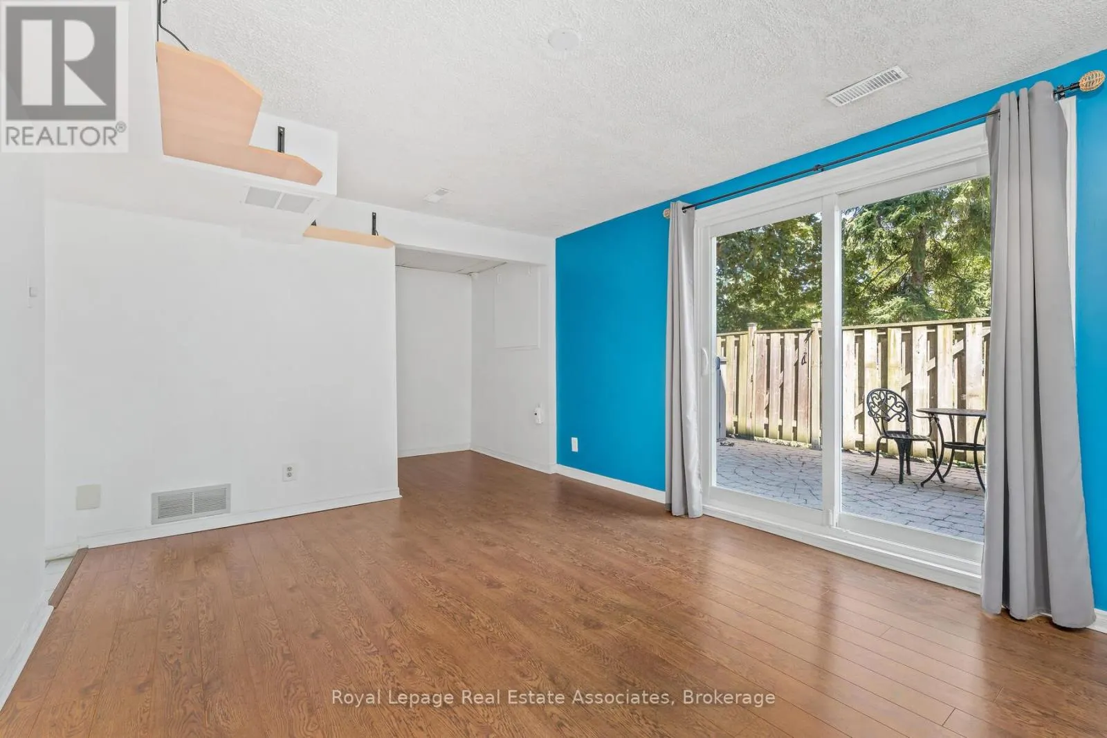 35 - 2269 MOUNTAIN GROVE AVENUE