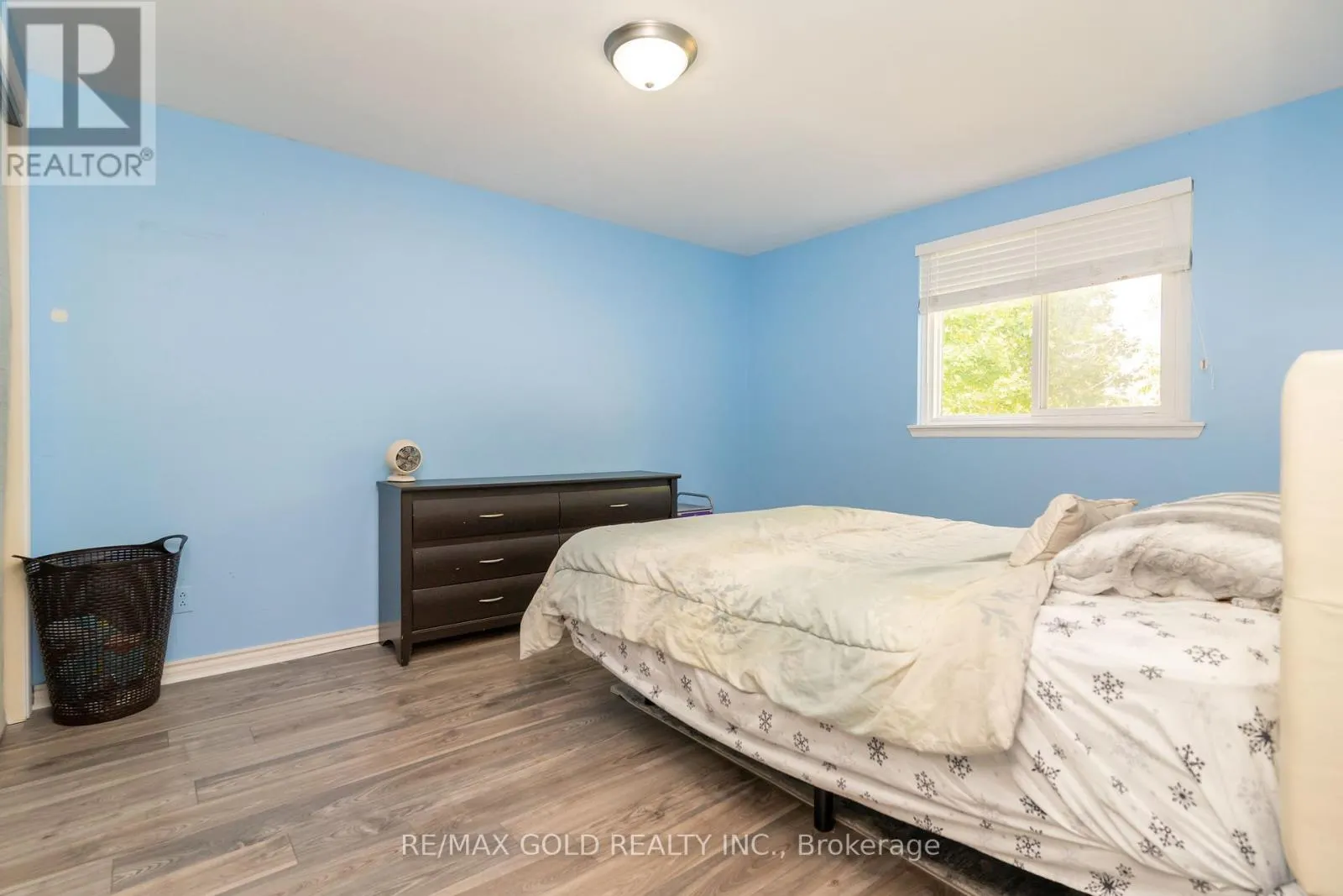4 DEESIDE CRESCENT