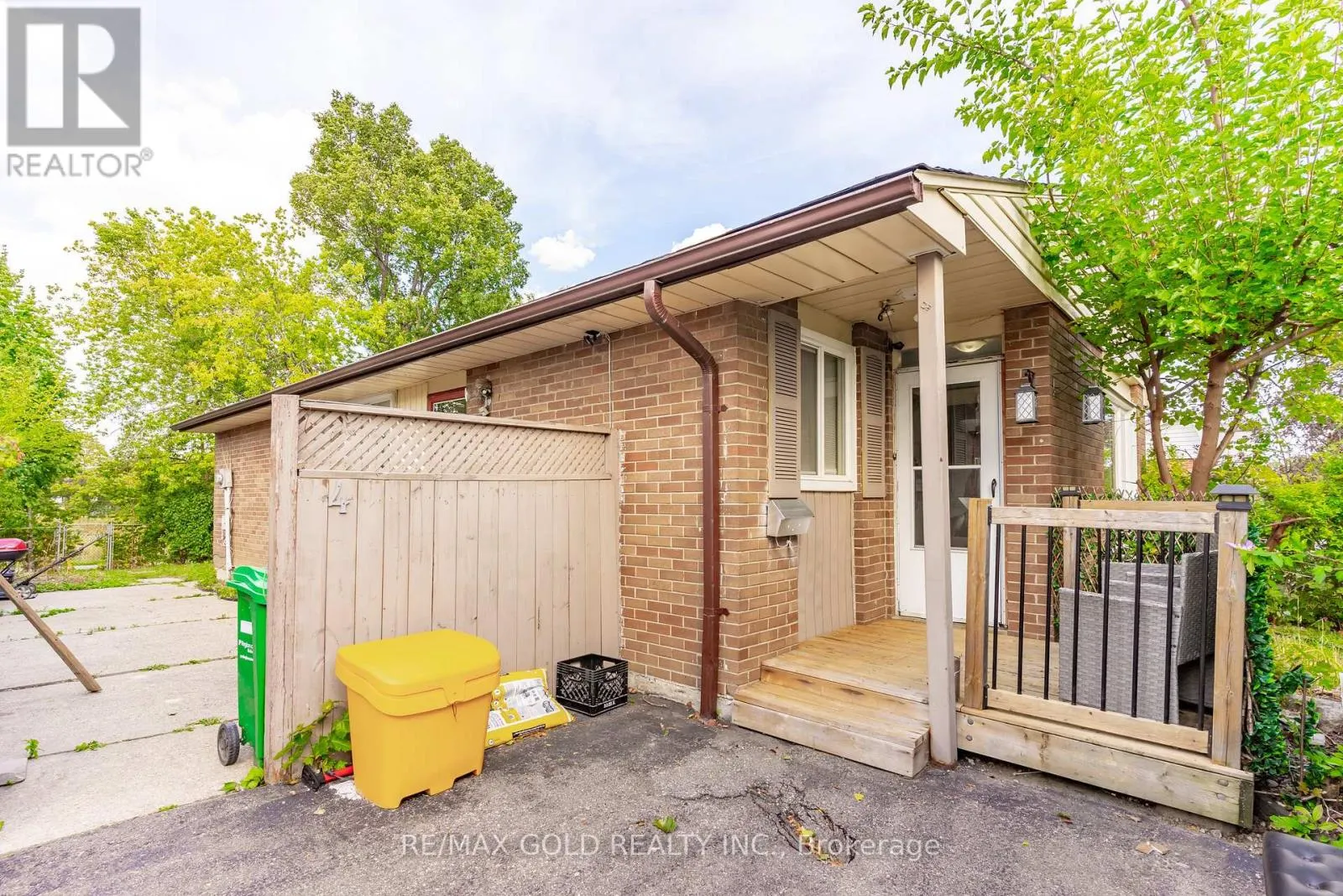 4 DEESIDE CRESCENT