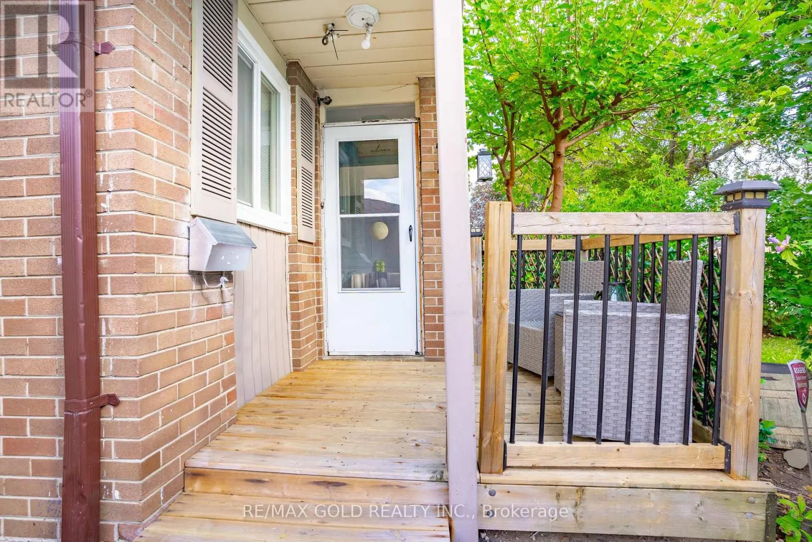 4 DEESIDE CRESCENT